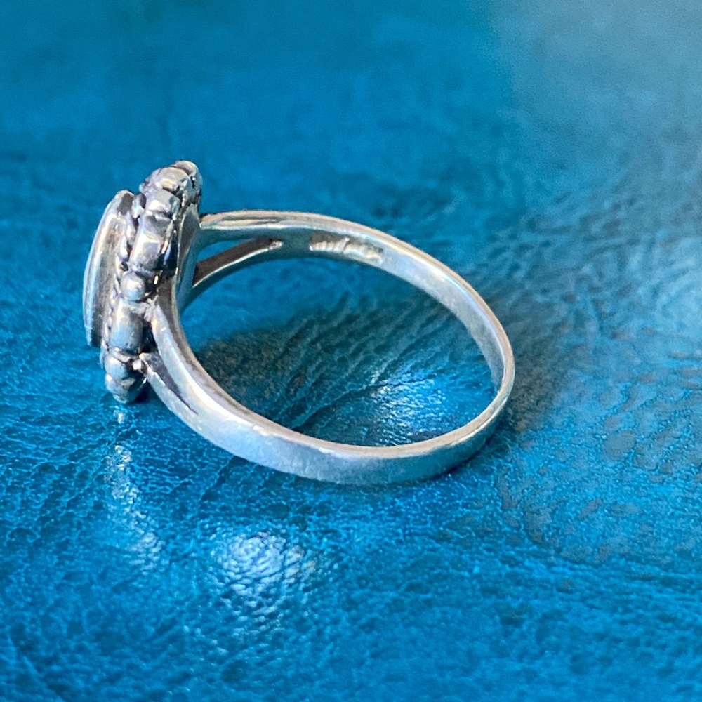 Silver Ring - Picture 3 of 4